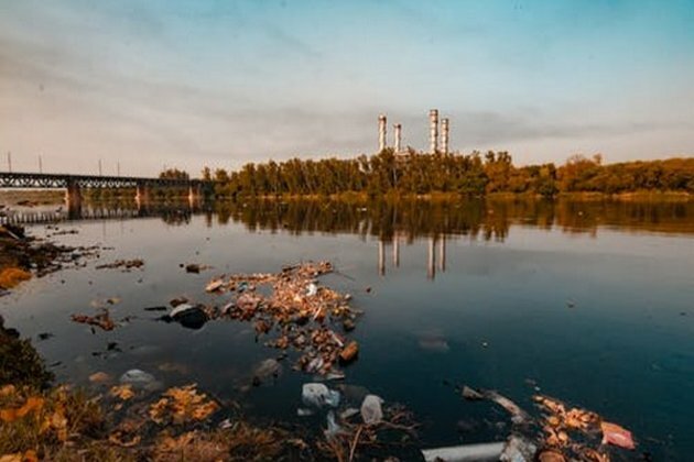 Research suggests nano and micro plastics in atmosphere pollute oceans