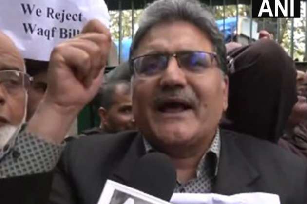 PDP stages protest in Srinagar; says Waqf (Amendment) Act against Muslims