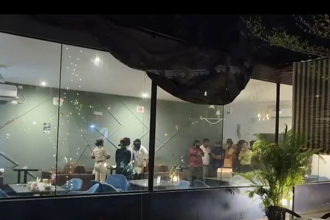 Telangana: telangana-hookah-ban-action over unauthorised hookah operations; 20 people were found smoking