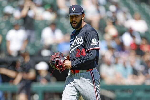 Twins DFA P Simeon Woods Richardson after 0-7 start