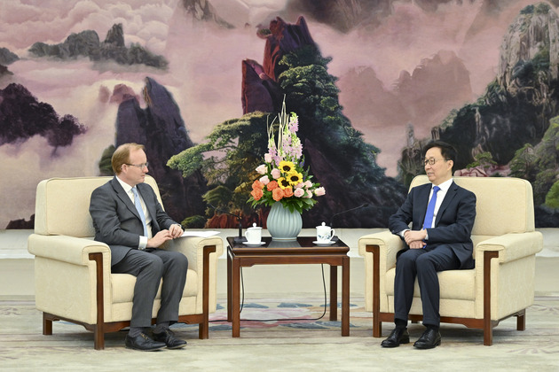 CHINA-BEIJING-HAN ZHENG-SWIRE PACIFIC LIMITED-CHAIRMAN-MEETING (CN)