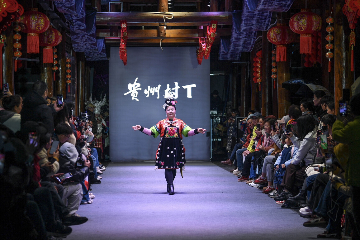 CHINA-GUIZHOU-KAILI-FASHION SHOW (CN)
