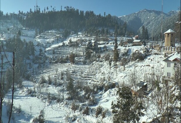 Jammu and Kashmir: Doda transformed into winter wonderland after snowfall