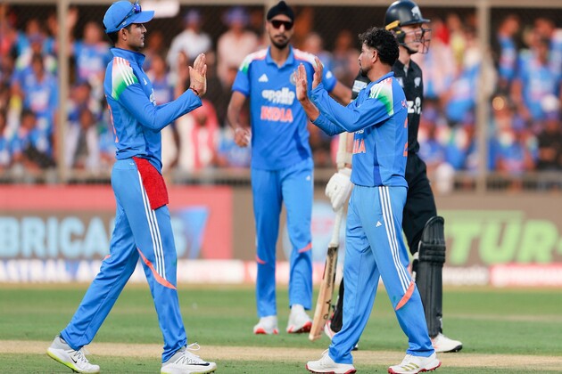 3rd ODI: Centuries from Mitchell and Phillips guide New Zealand to 337/8 vs India