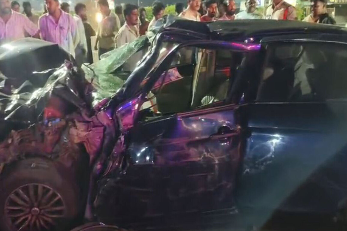 Andhra Pradesh: Car rams into lorry; 4 dead, one injured