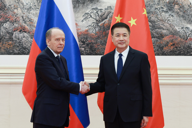 CHINA-BEIJING-WANG XIAOHONG-RUSSIAN SENIOR OFFICIAL-MEETING (CN)