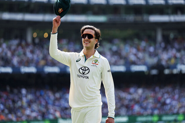 Konstas shines with flamboyant ton as India A struggle against Australia A on opening day