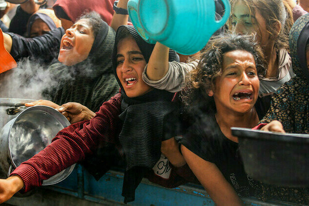 A deadly trap awaits starving Palestinians as they flock for aid