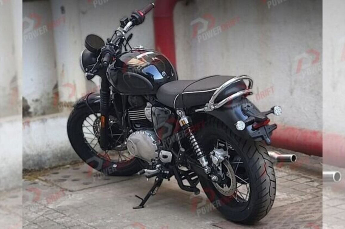 Triumph Bonneville 400 Spied In India  Classic 350 Rival Launch Soon