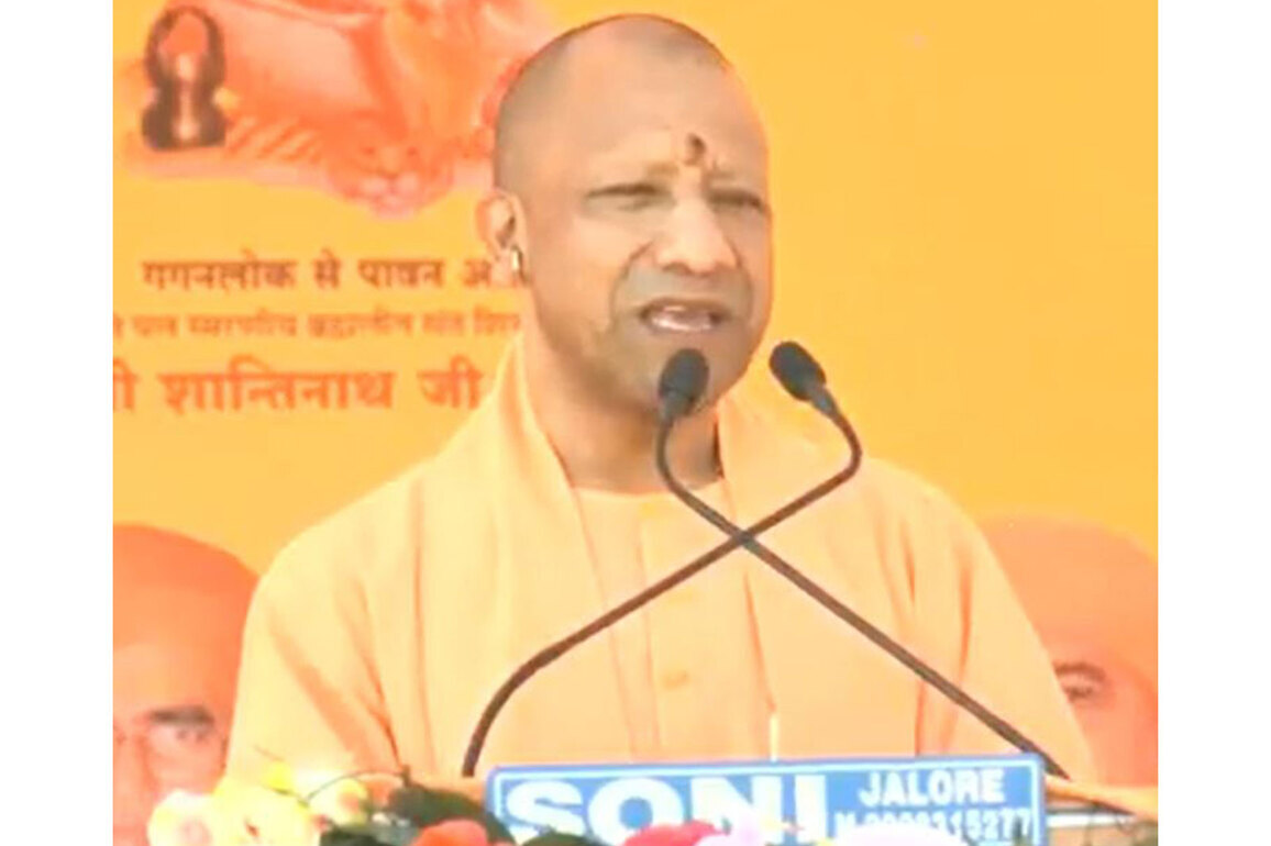 UP CM Yogi Adityanath says collective efforts of all sections key to building 'Ek Bharat-Shreshtha Bharat'