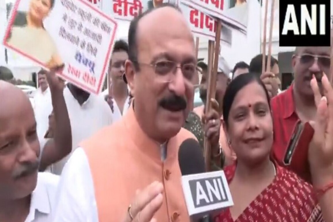 "It is a historic moment...", says Delhi Minister Ashish Sood on Education Bill