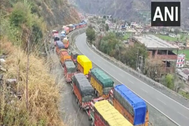 Jammu and Kashmir: Srinagar Highway closed due to landslide; snowfall and rainfall affect J-K