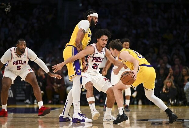 Lakers get well at home, knock off 76ers