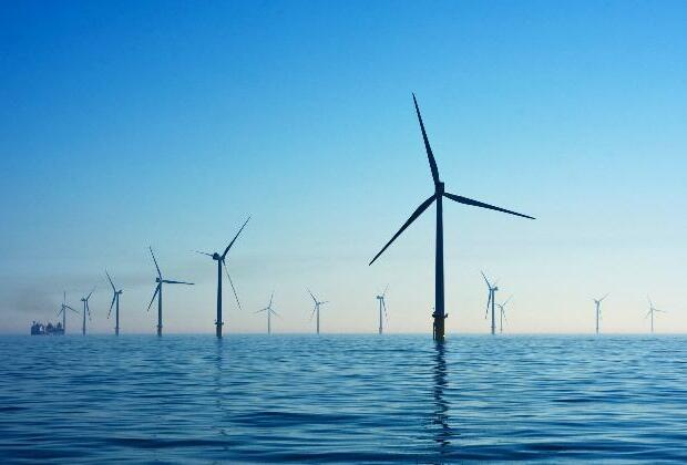 Washington governor OKs new wind farm, urges swift turbine approvals