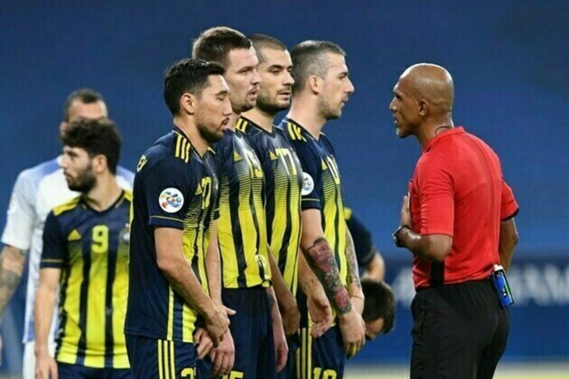 Omani Referee Al-Kaf to Officiate Esteghlal vs. Al Nassr Match