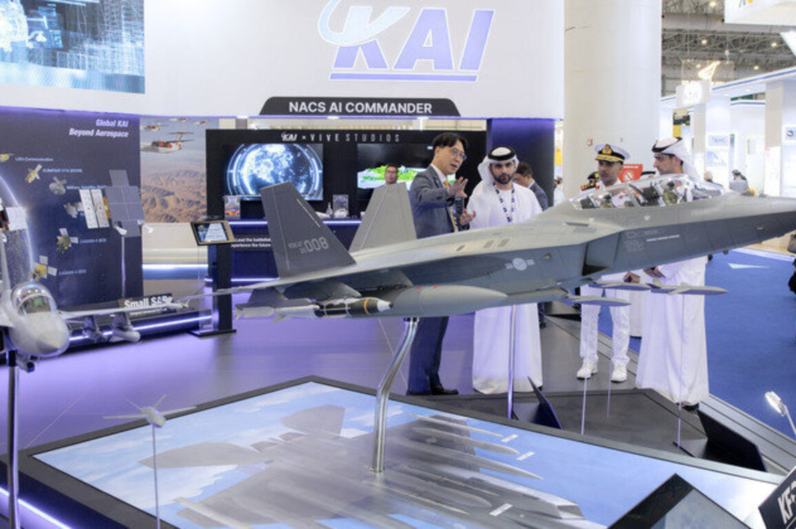 Air Show 2025 showcases Dubai's global competitiveness, says Mansoor bin Mohammed