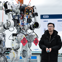 CHINA-HUBEI-WUHAN-HUMANOID ROBOT-DEBUG (CN)