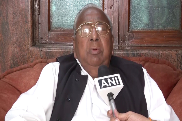Telangana: Congress leader V Hanumantha Rao condoles deaths in Rangareddy road accident