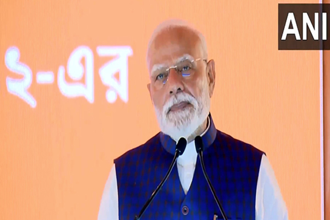 "Encouraging infiltration only for greed of power...": PM Modi slams TMC, Cong for succumbing to 'appeasement politics'