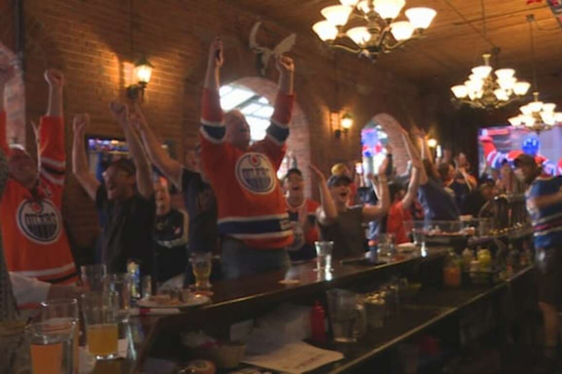 How Edmonton Oilers fans in B.C. cheer for their team on the other side of the Rockies