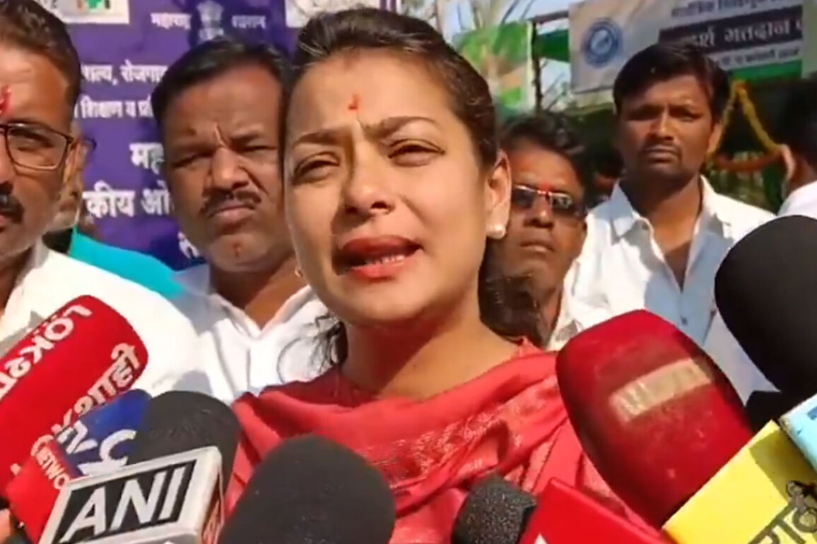 "BJP is doing politics by murdering or by distributing money": Congress MP Praniti Shinde on Maharashtra civic polls