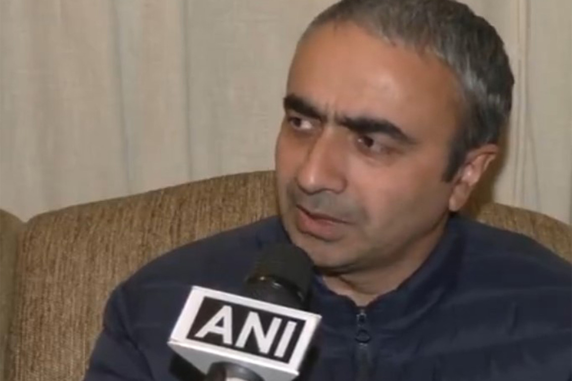 Camera-obsessed LG, ignored by his own BJP govt, has resorted to 'letter nautanki' just to stay relevant in media: AAP