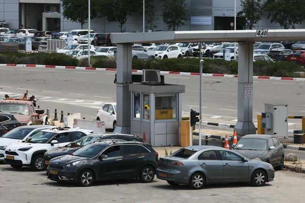 Houthis claim missile strike on Israeli airport; Israel vows retaliation