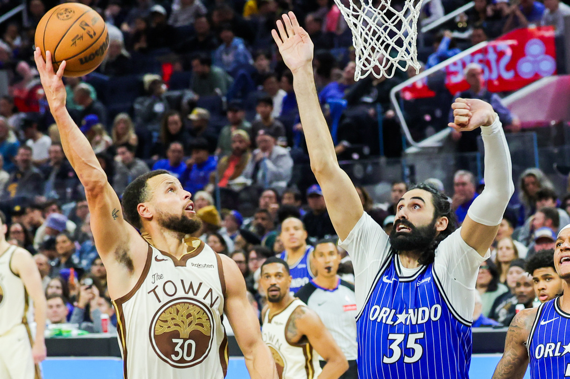 (SP)U.S.-SAN FRANCISCO-BASKETBALL-NBA-WARRIORS VS MAGIC