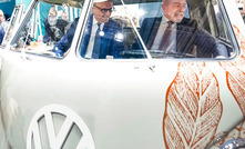 Chanceler da Alemanha, Friedrich Merz, e o presidente Lula visitam a feira de Hannover