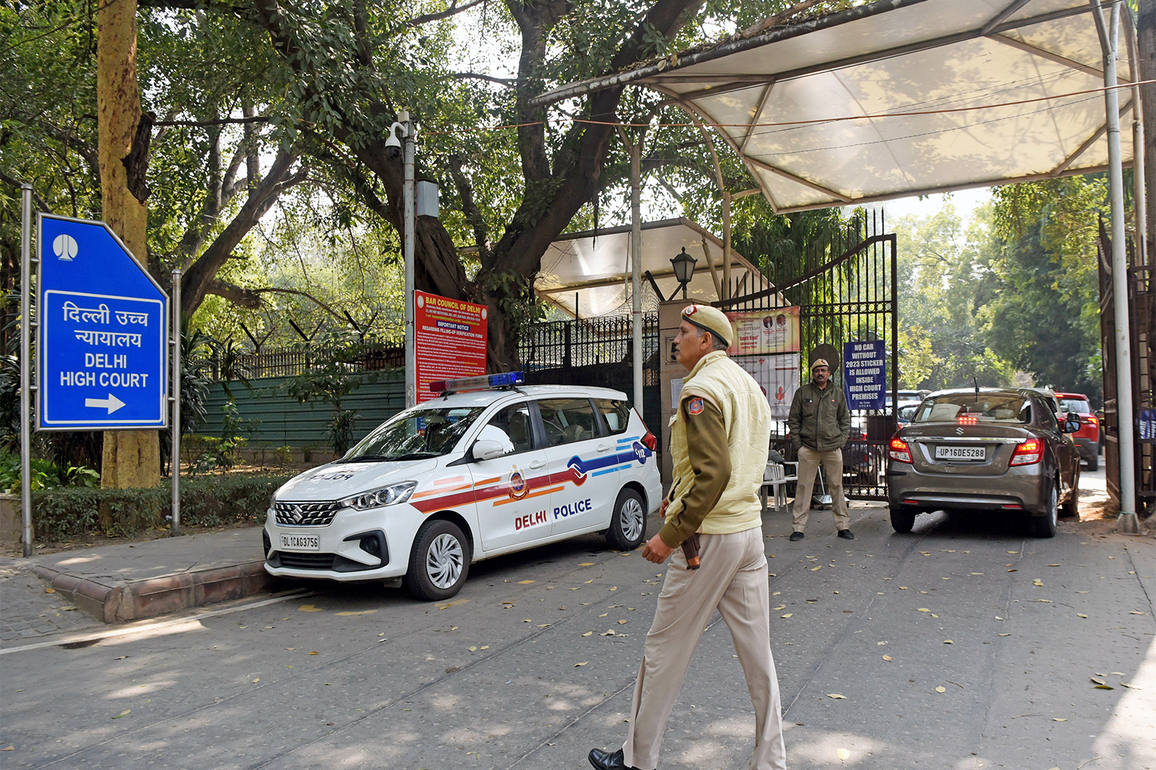 MF Hussain Painting case: Delhi HC rejects revision against trial court order denying FIR against art gallery