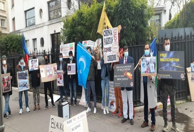 Exiled dissidents protest outside FATF headquarters