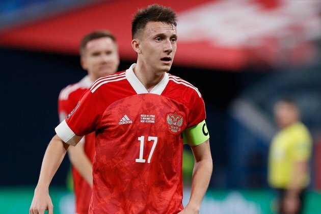 Russian football ban set to continue media