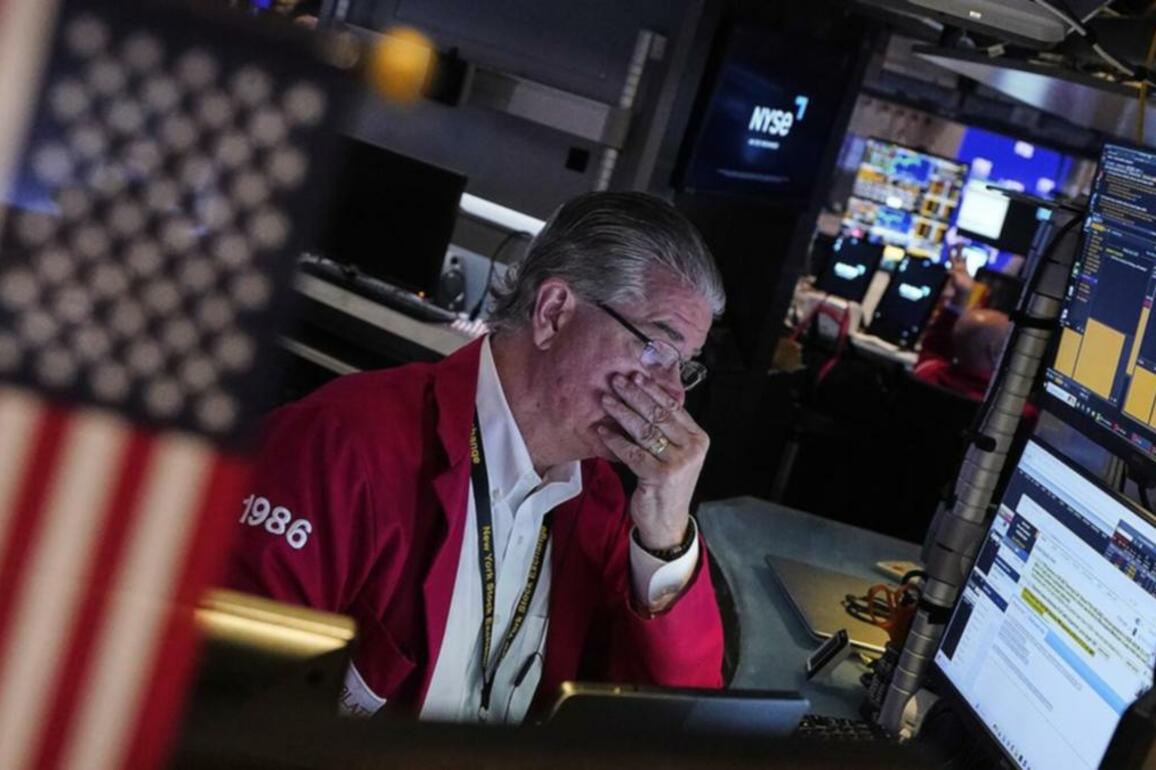 Wall St lower amid tariff tension ahead of Fed decision