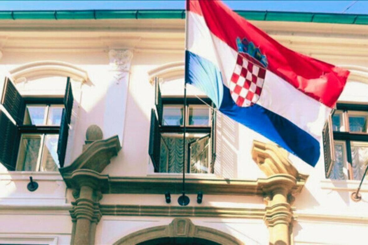 Croatia Plans Boycott of Banks and Telecoms