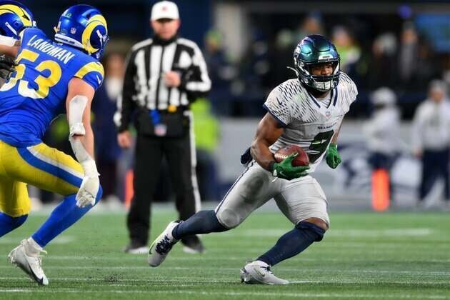 NFC West leads Super Bowl odds; 4 road teams favored in opening round