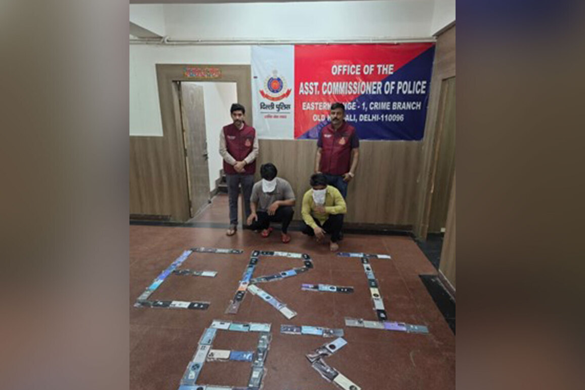 Delhi: Crime branch busts inter-state mobile theft racket, 83 phones recovered