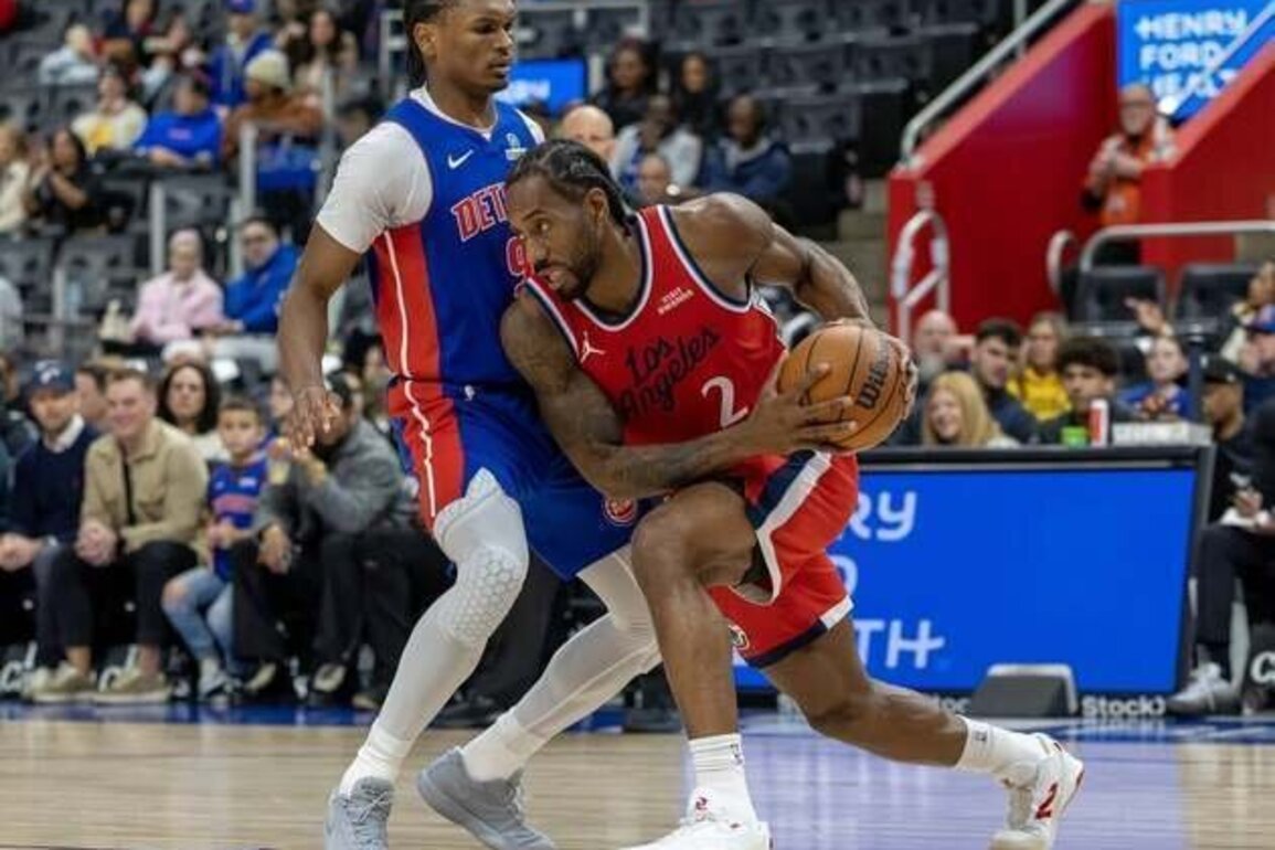 Clippers rally from 14 down in fourth to down Pistons