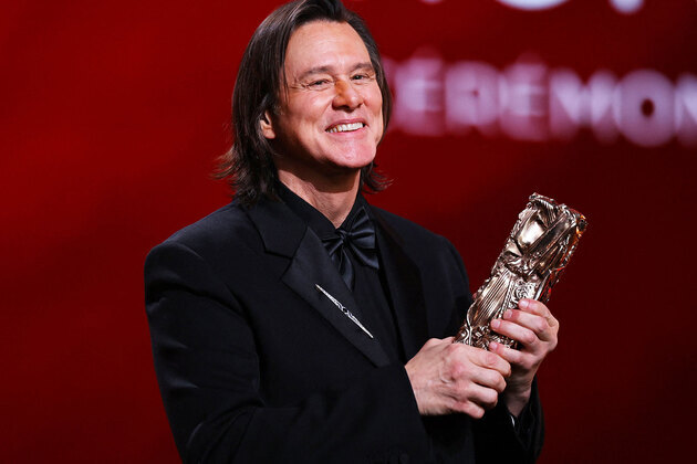 Jim Carrey recieves honorary award at Cesar Awards 2026, delievers emotional speech in French