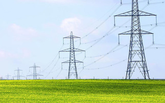 Households near new pylons set to receive £250 off their energy bills