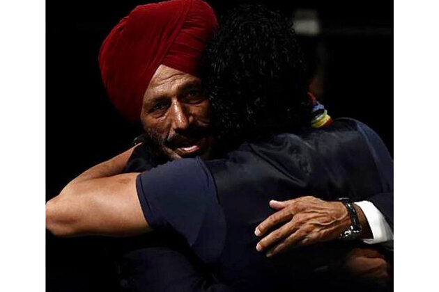 "Thank you again for trusting me with your story": Farhan Akhtar remembers Milkha Singh as 'Bhaag Milkha Bhaag' clocks 13 years