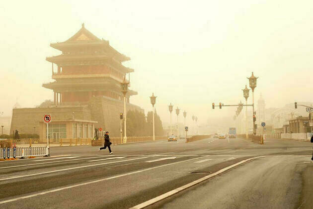 China issues blue alert for sandstorms