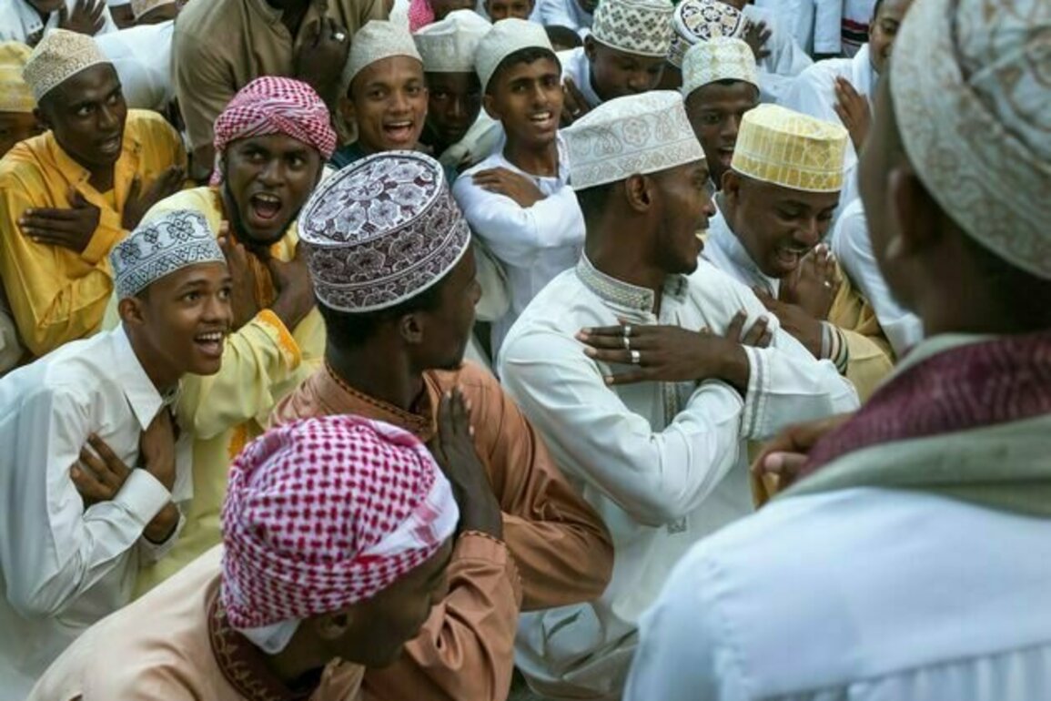 Muslim ritual meets Swahili culture at Kenya's unique annual maulidi festival
