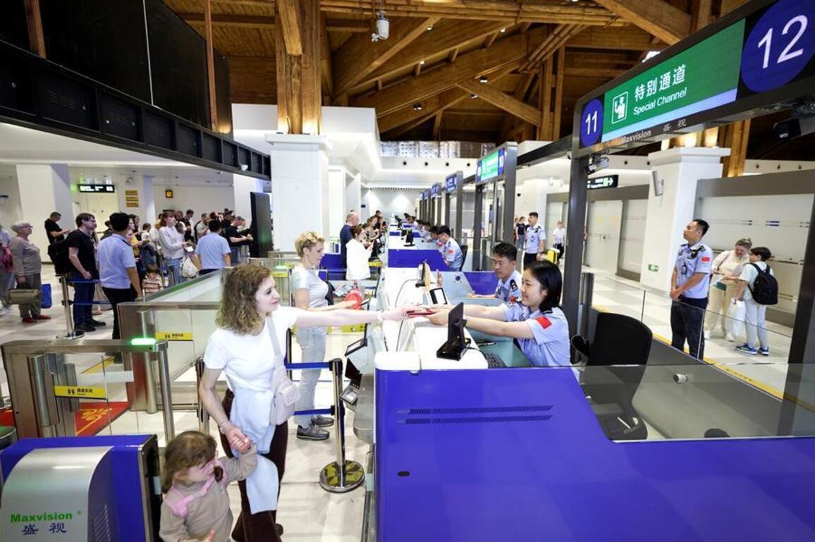 China braces for cross-border travel rush during Qingming holiday