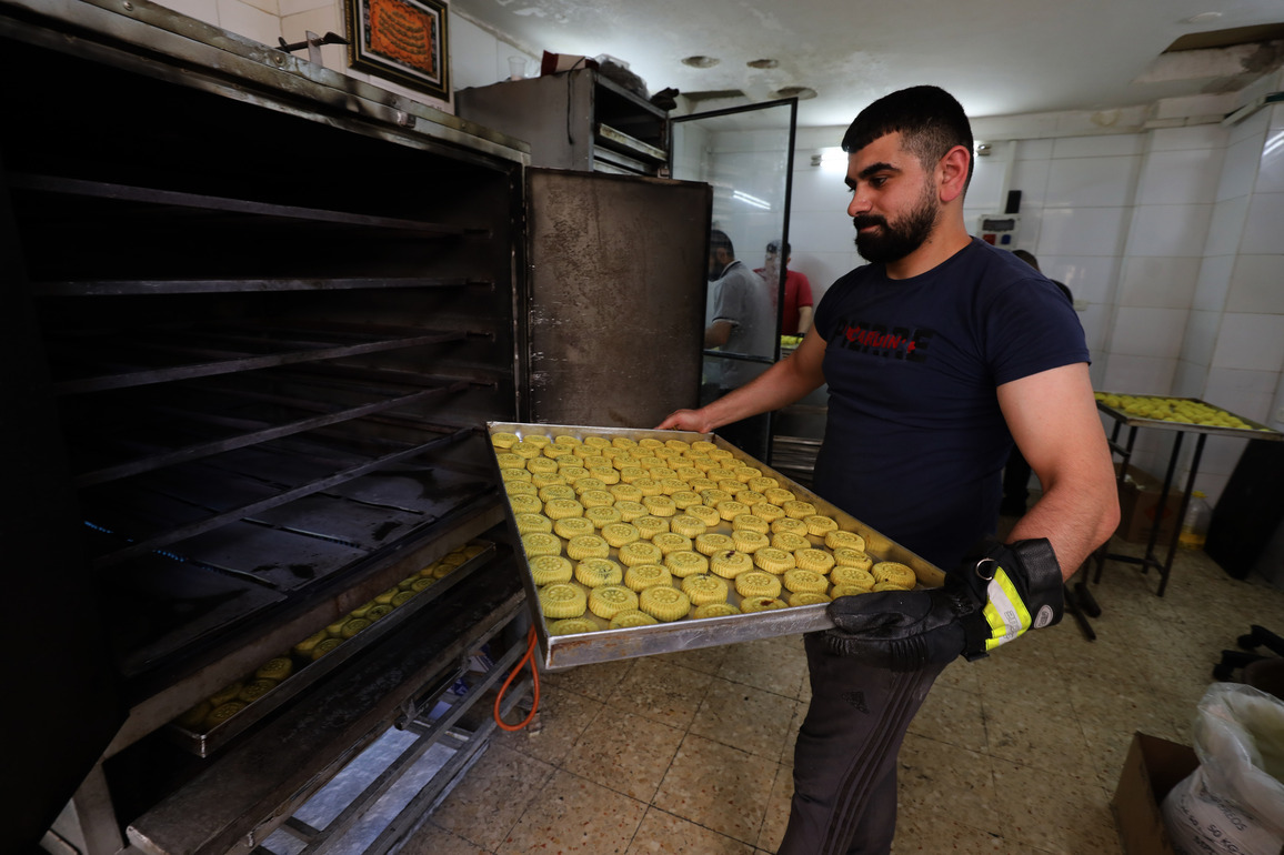 MIDEAST-WEST BANK-NABLUS-TRADITIONAL SWEETS-EID AL-ADHA