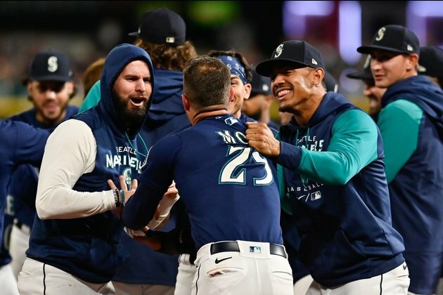 Mariners bid to clinch elusive playoff spot in opener vs. A's