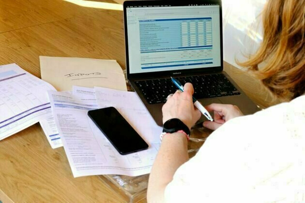 How to manage financial stress in uncertain times