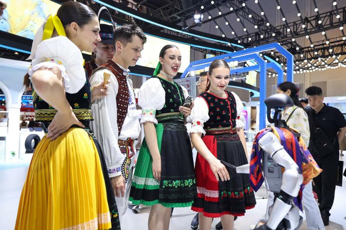 EconomyInFocus | 4th China-CEEC Expo & International Consumer Goods Fair kicks off in E China's Ningbo