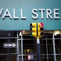 U.S. stocks lose ground after release of Fed minutes