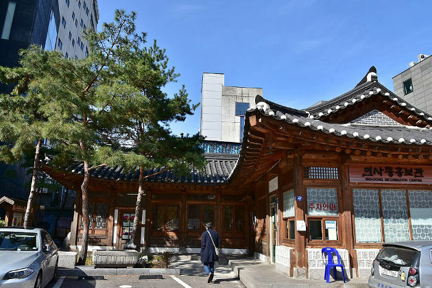 Fire near South Korea's Jogye temple contained, treasures spared
