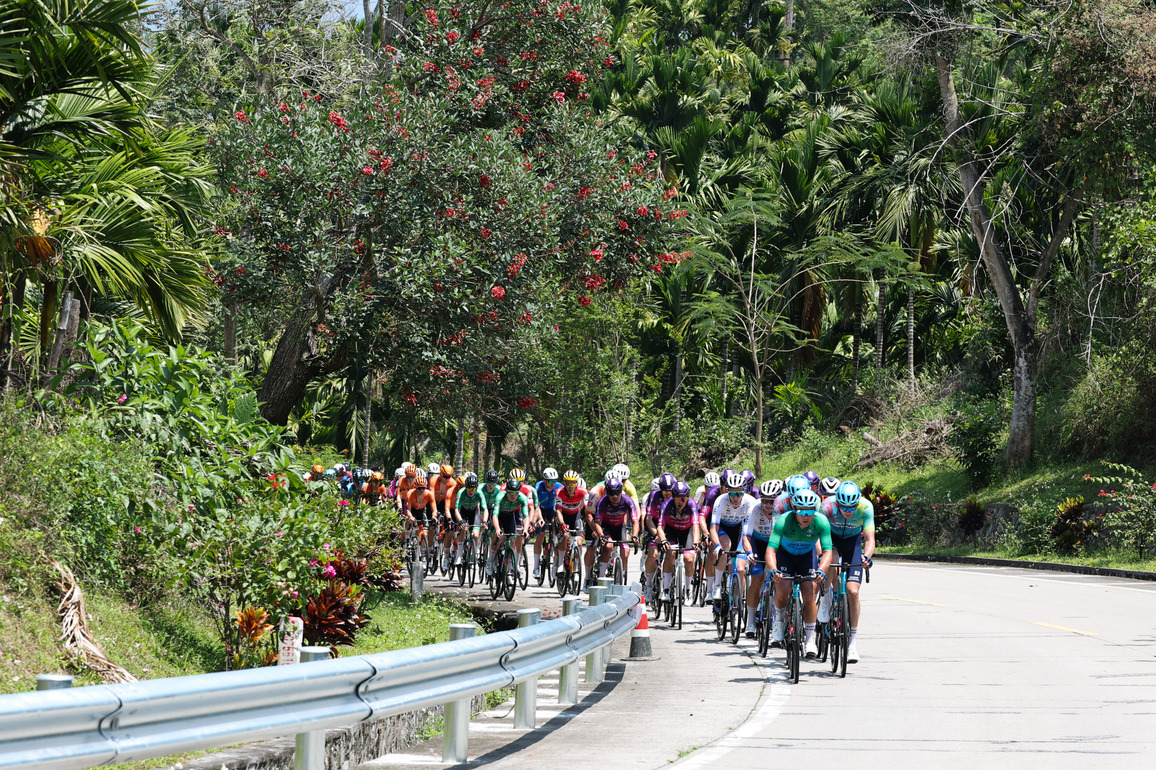 (SP)CHINA-HAINAN-BAOTING-CYCLING-TOUR OF HAINAN (CN)
